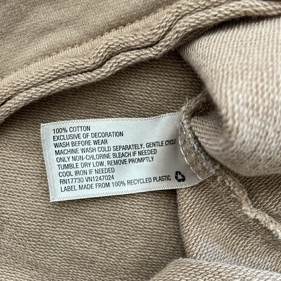 Target Art Class sweater style top with thermal sleeves - Picture 7 of 8